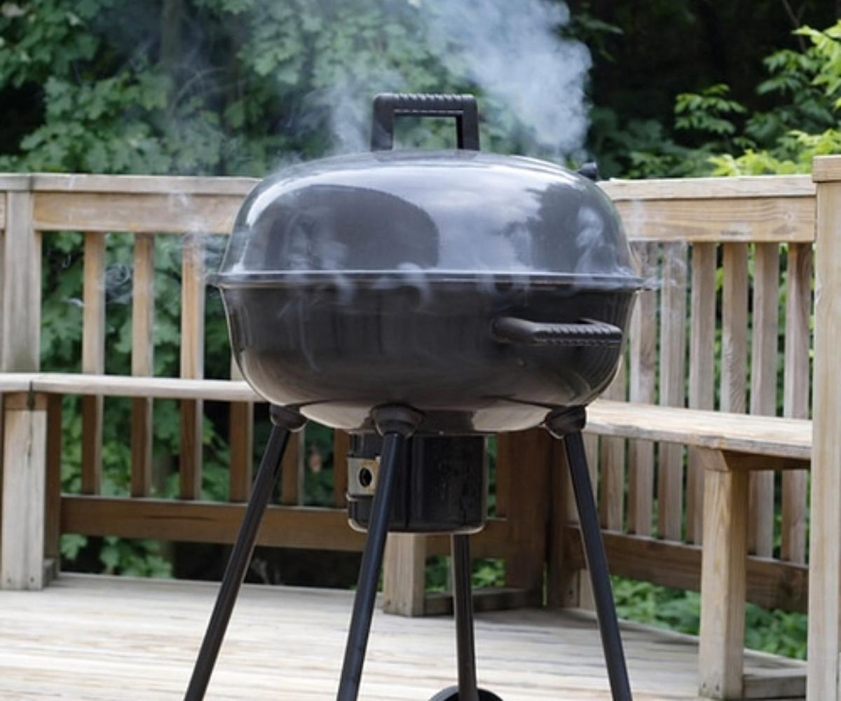 Charcoal grill