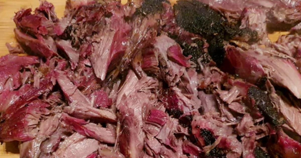 SMOKED PULLED BEEF CHUCK ROAST