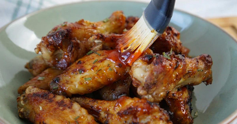 Honey Sriracha Chicken Wings