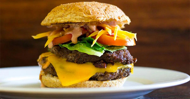 How to Grill the Perfect Burger on Gas, Charcoal or Pellet Grills 🍔